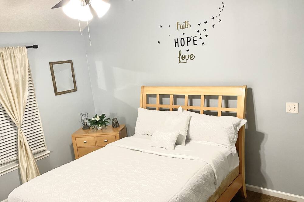 Photo of Bedroom in Northside