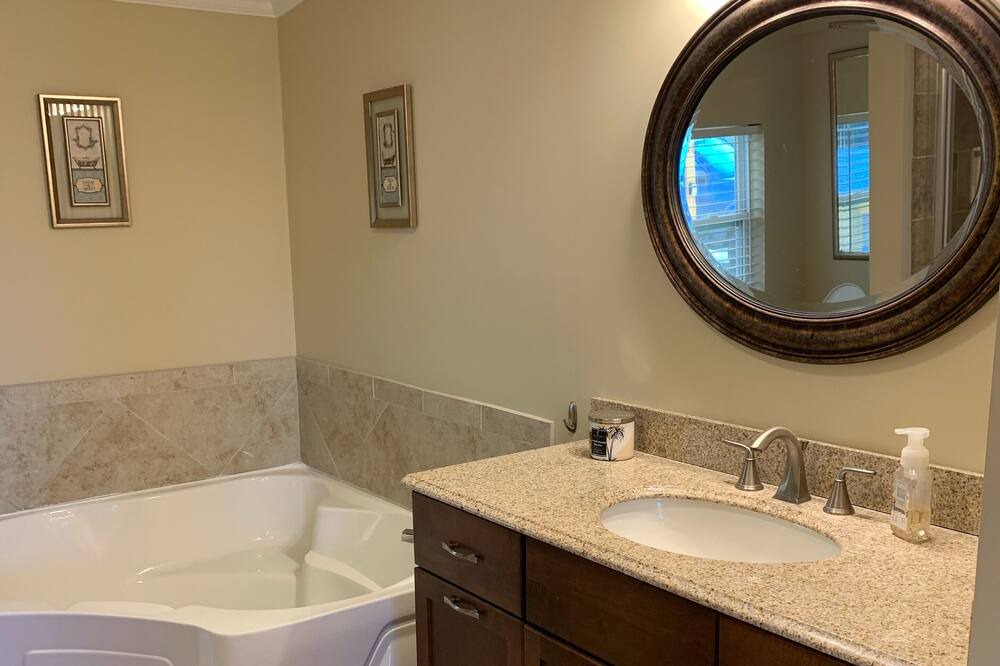 Photo of Bathroom in Cross Hill