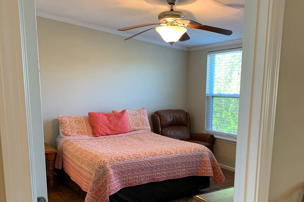Photo of Bedroom in Cross Hill