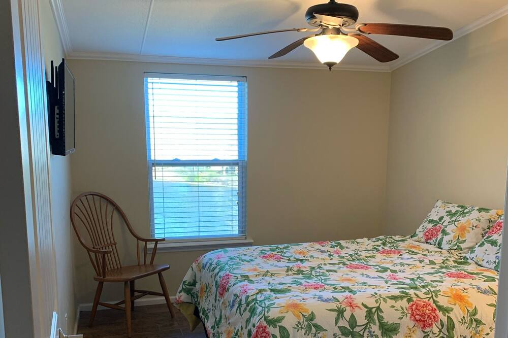 Photo of Bedroom in Cross Hill