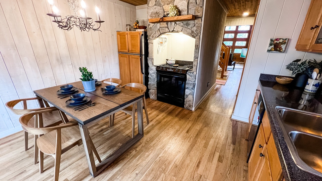 Photo of Kitchen in Cliff Ridge Colony