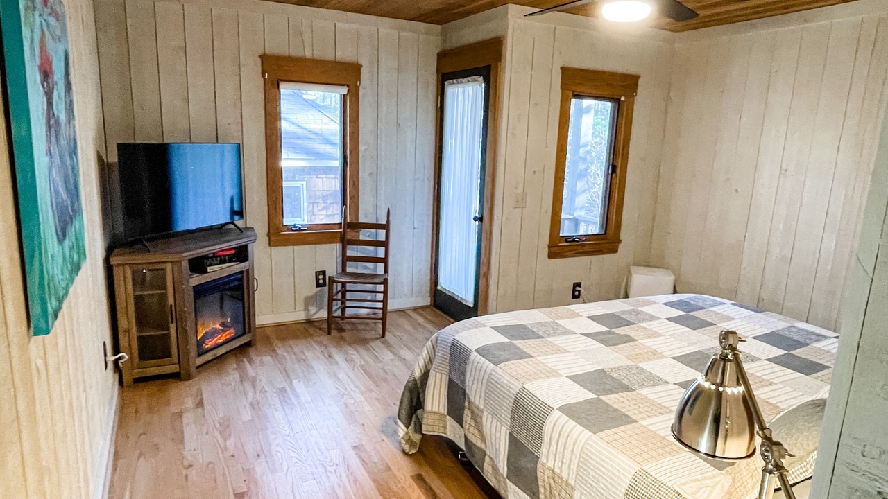 Photo of Bedroom in Cliff Ridge Colony