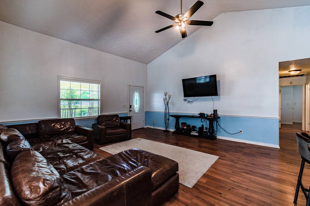 Photo of Livingroom in Plant City