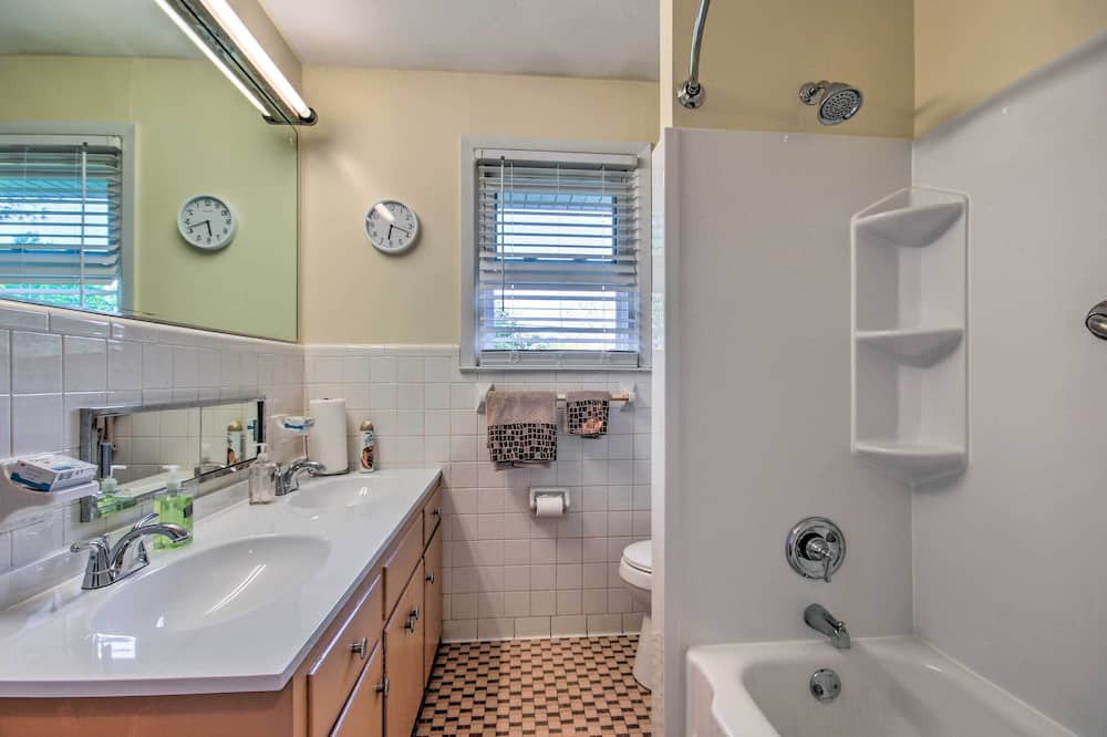 Photo of Bathroom in Belvedere