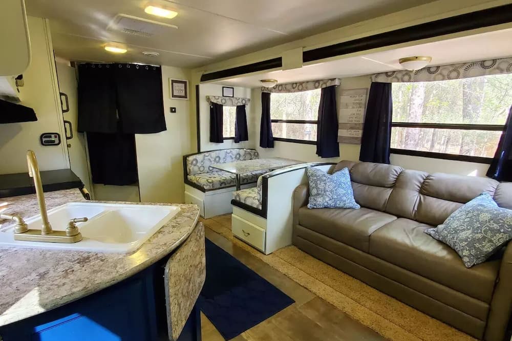 Photo of Livingroom in Statesboro