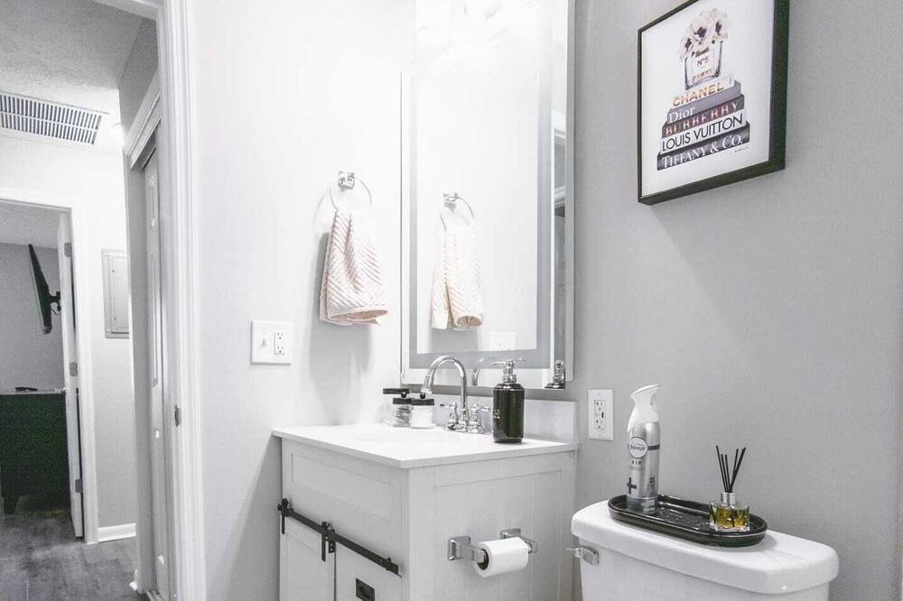 Photo of Bathroom in Temple Terrace