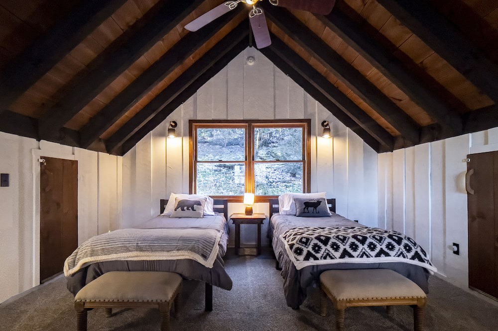 Photo of Bedroom in Cullowhee