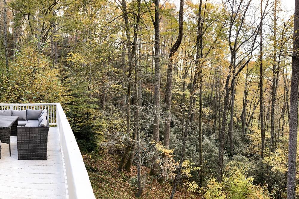 Photo of Patio Balcony in Cullowhee