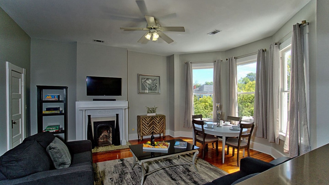 Photo of Livingroom in Dixon Park