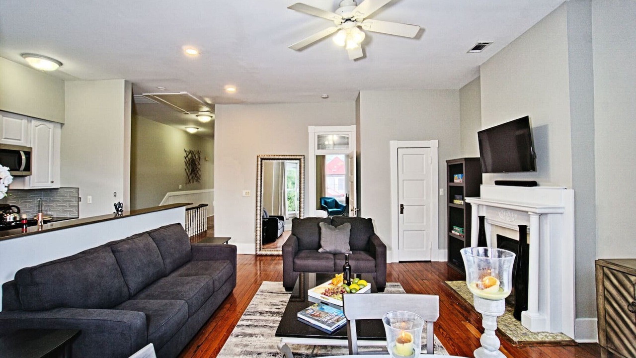 Photo of Livingroom in Dixon Park