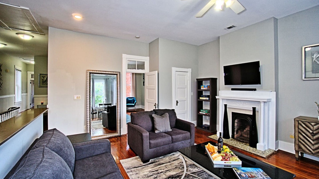 Photo of Livingroom in Dixon Park