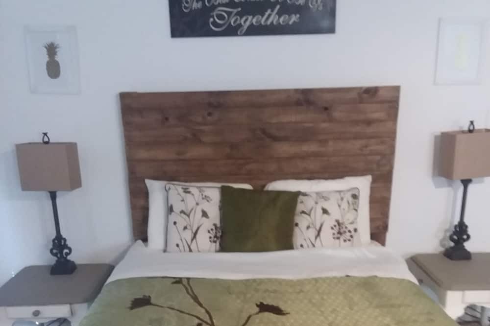 Photo of Bedroom in Due West