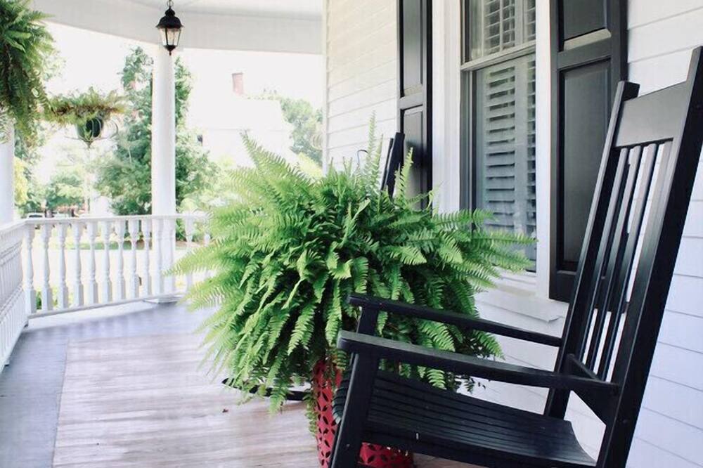 Photo of Patio Balcony in Liberty