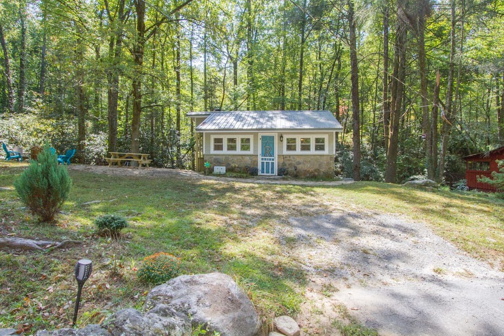 Photo of Outdoor in Rocky Bottom