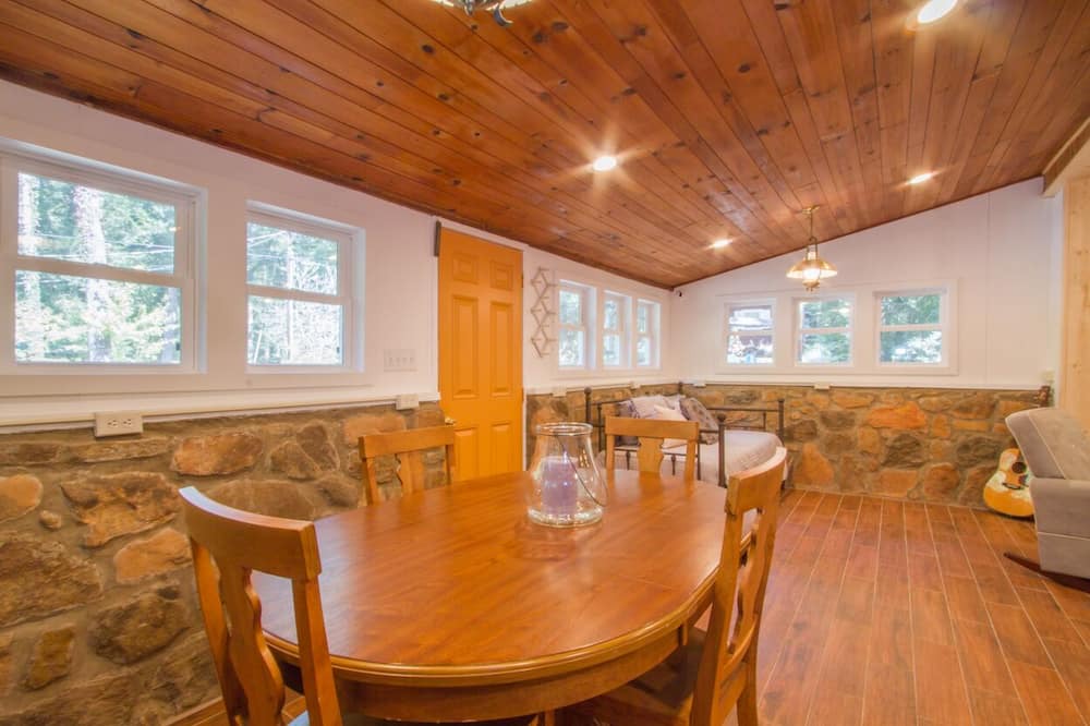 Photo of Kitchen in Rocky Bottom