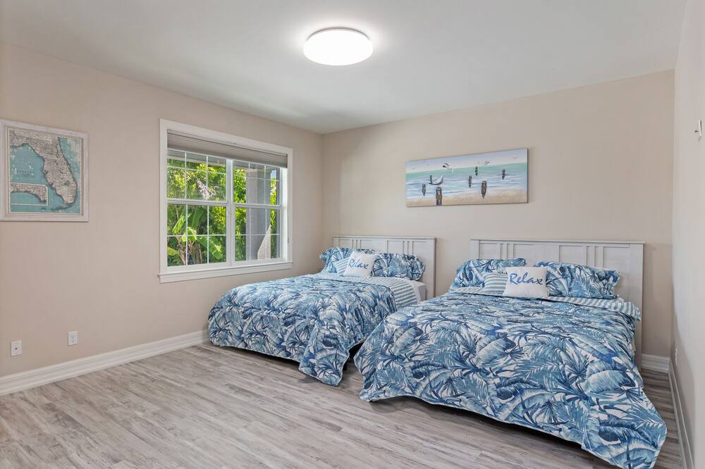 Photo of Bedroom in Royal Harbor