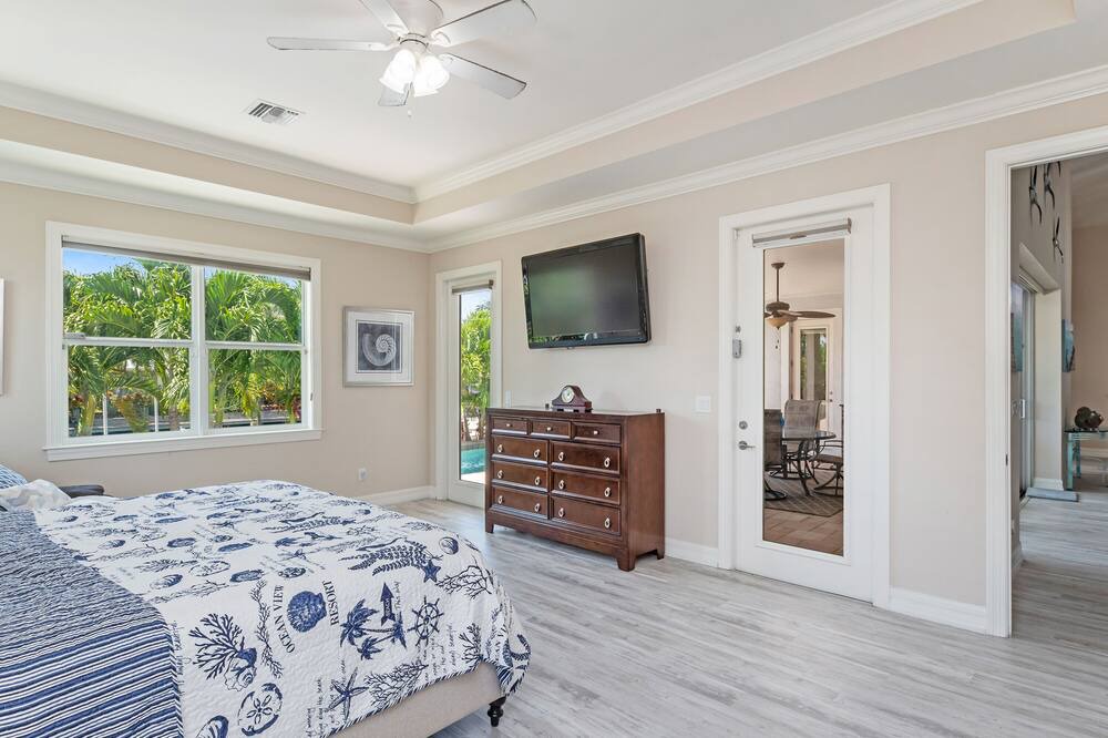 Photo of Bedroom in Royal Harbor