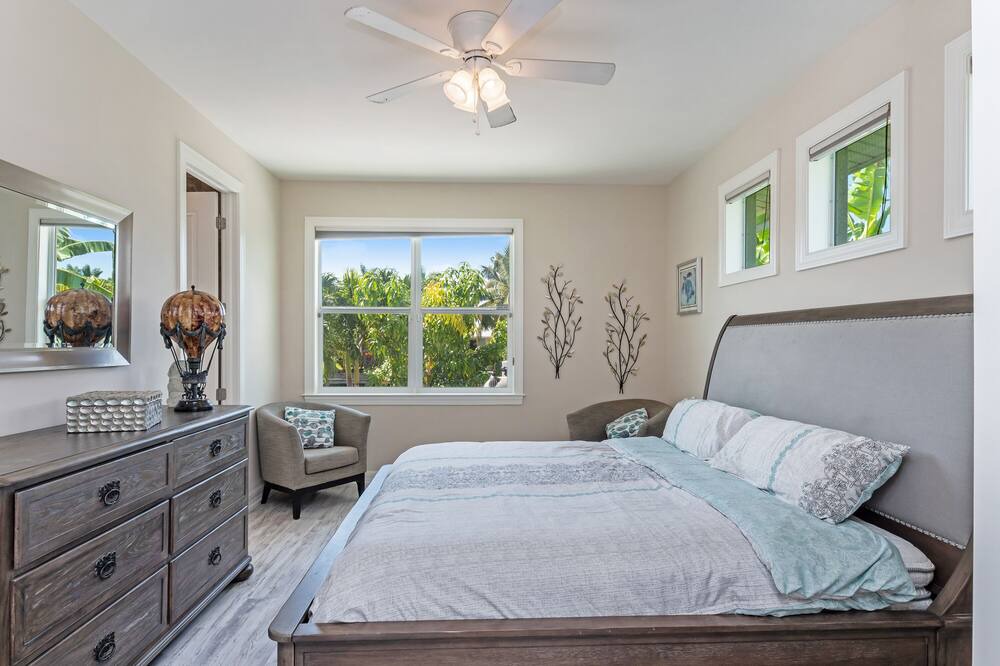 Photo of Bedroom in Royal Harbor