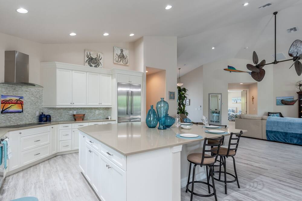 Photo of Kitchen in Royal Harbor