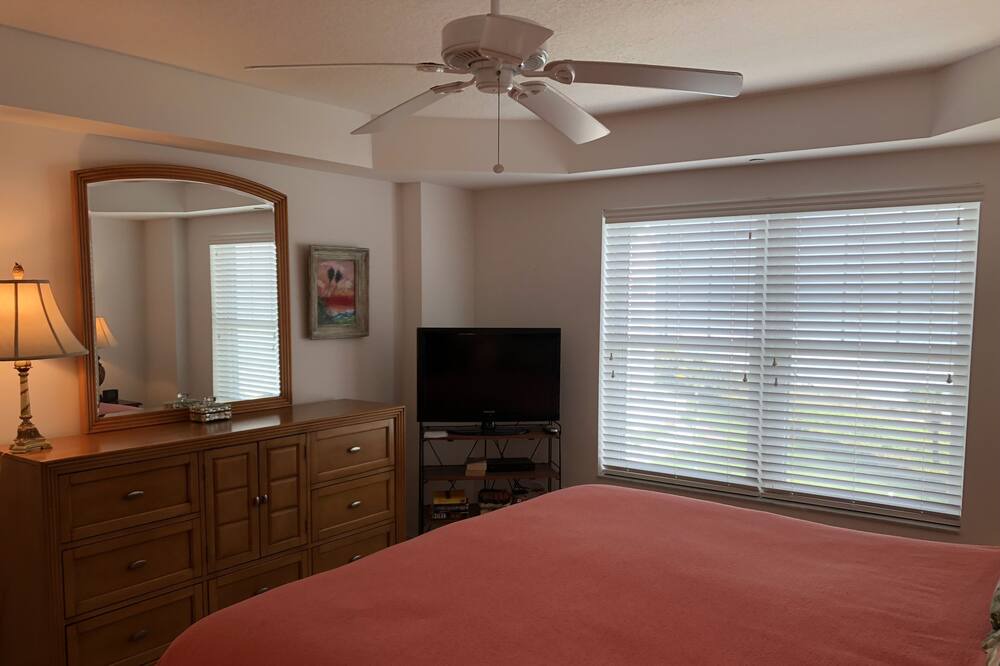Photo of Bedroom in Central Beach
