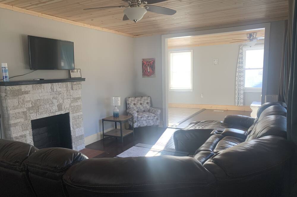 Photo of Livingroom in Anderson
