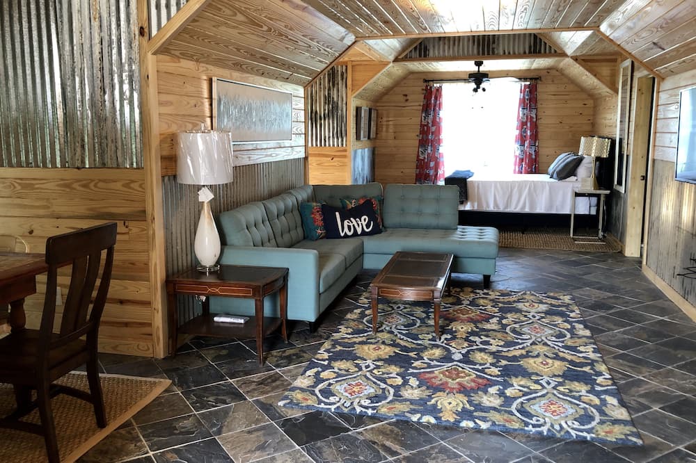 Photo of Livingroom in Colbert