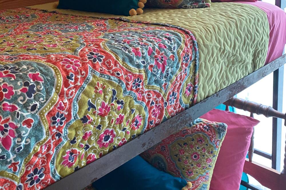 Photo of Bedroom in Colbert