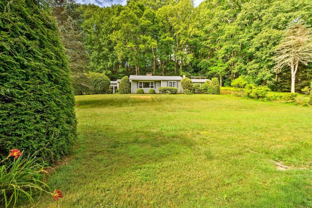 Photo of Outdoor in Highlands Hills