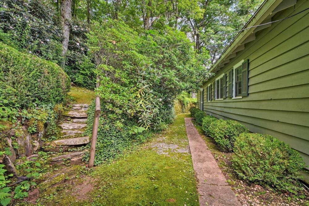 Photo of Outdoor in Highlands Hills