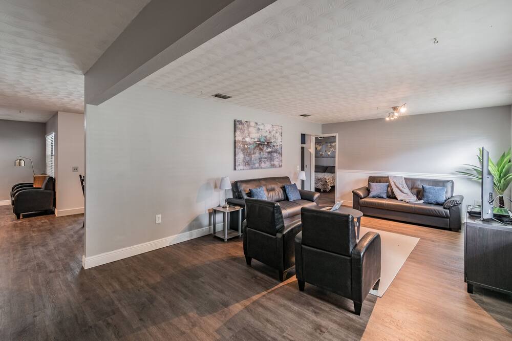 Photo of Livingroom in Brandon