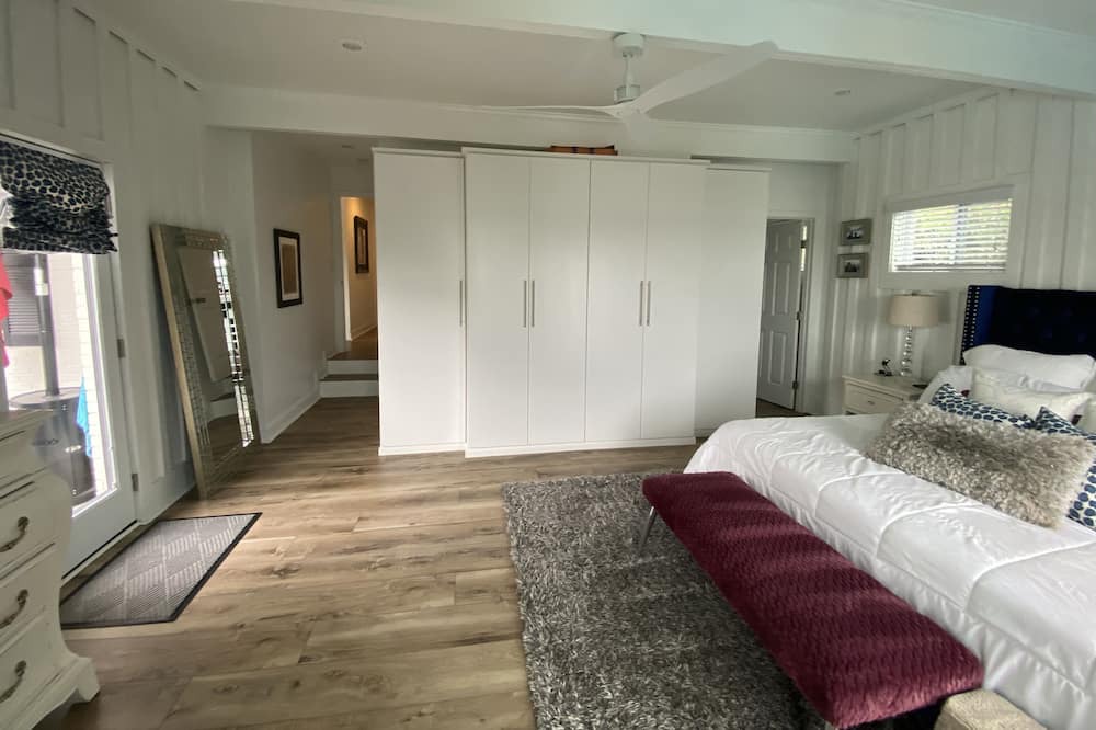 Photo of Bedroom in Lake Murray of Richland