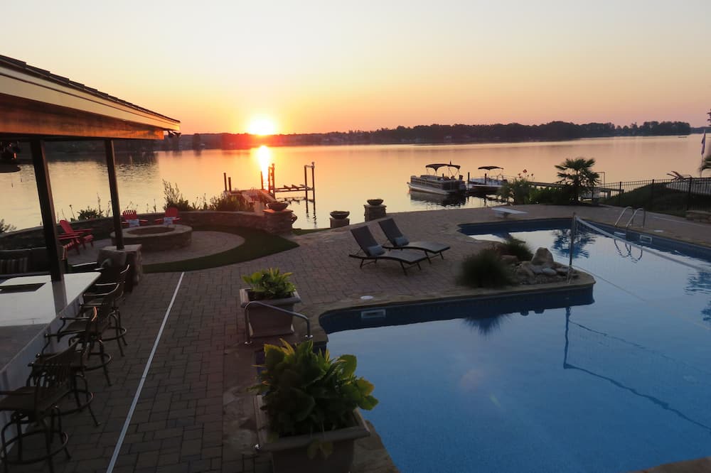 Photo of Outdoor in Lake Murray of Richland