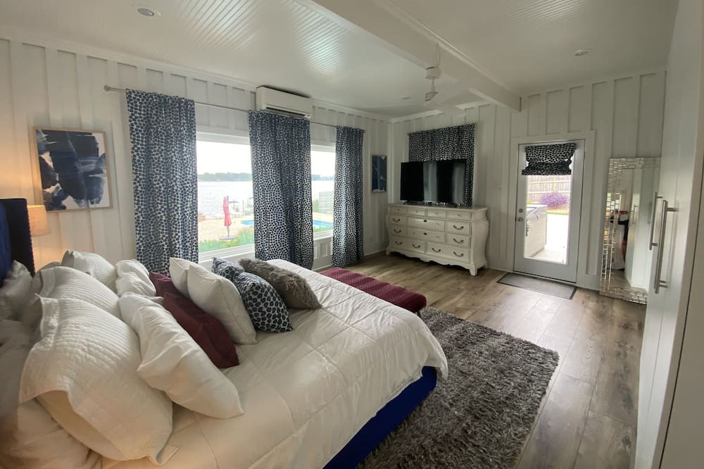 Photo of Bedroom in Lake Murray of Richland