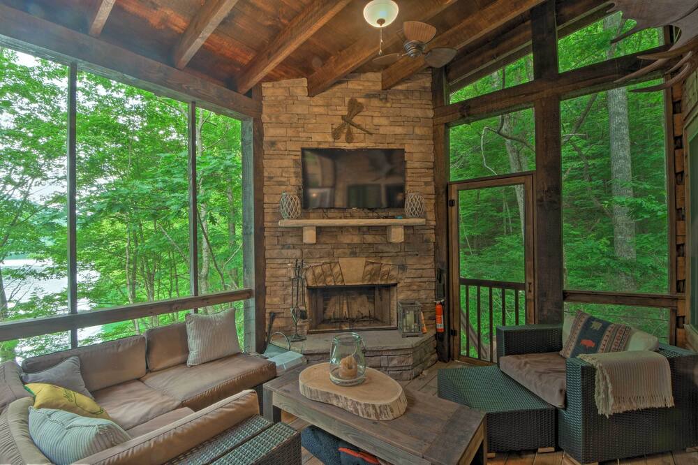 Photo of Livingroom in Topton