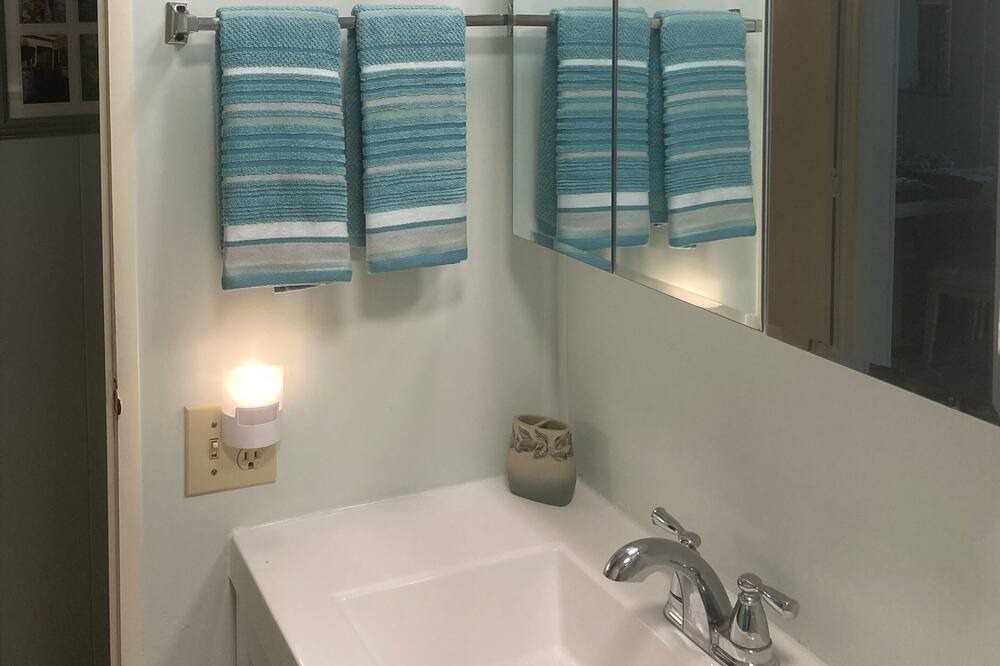 Photo of Bathroom in Barefoot Bay