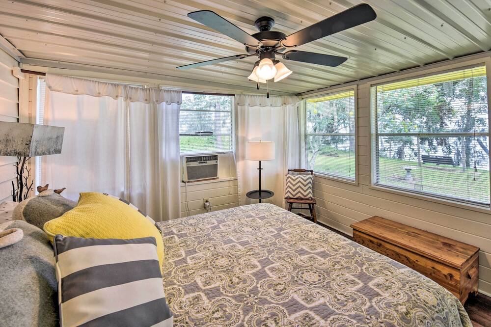 Photo of Bedroom in Midway