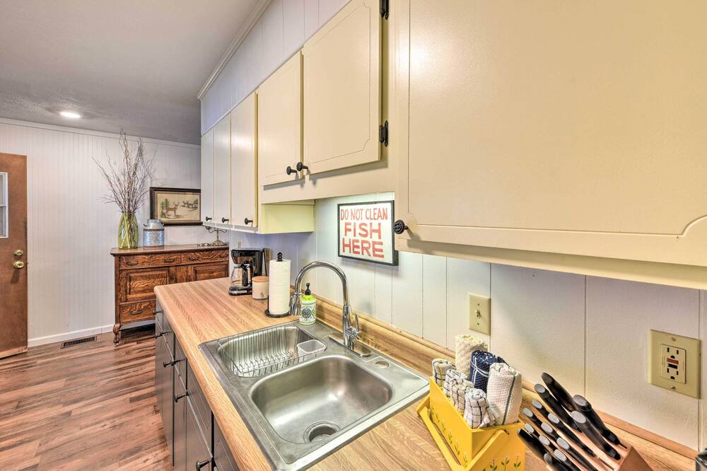 Photo of Kitchen in Midway
