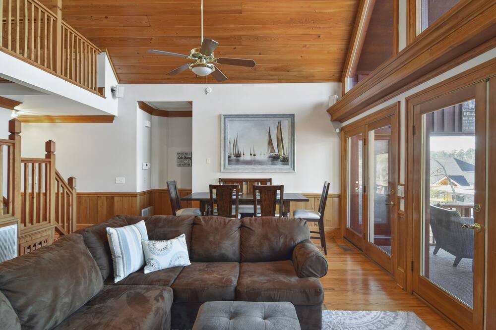 Photo of Livingroom in Chapin