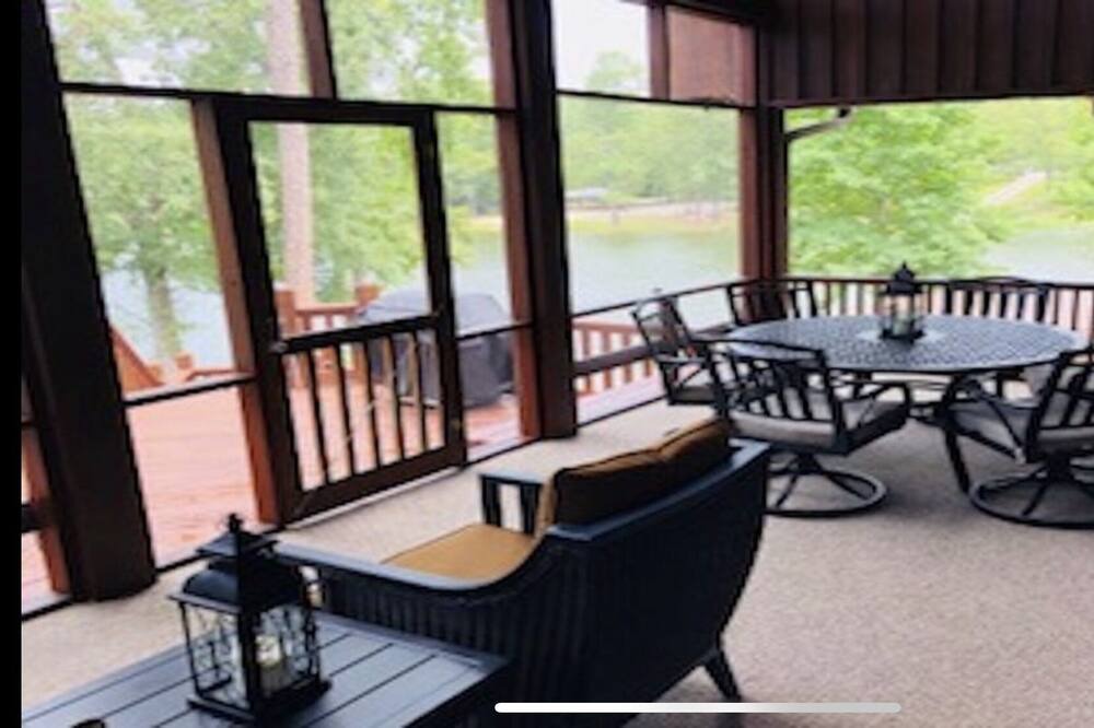 Photo of Outdoor in Chapin