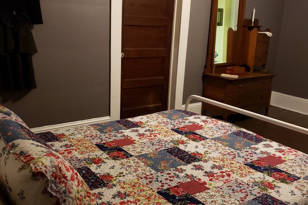 Photo of Bedroom in Mount Gilead