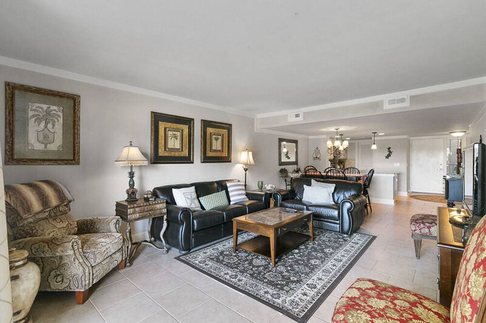 Photo of Livingroom in Sea Pines