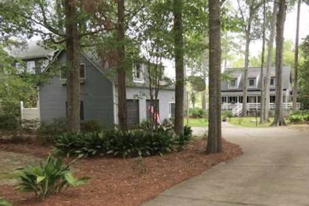 Photo of Outdoor in Chapin