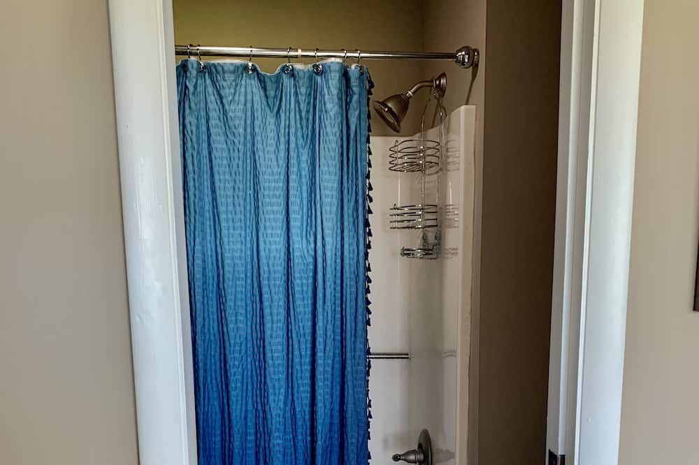 Photo of Bathroom in Oceanmarsh Subdivision