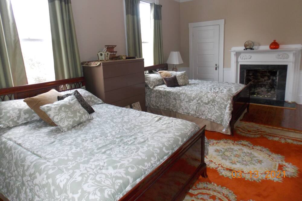 Photo of Bedroom in Batesburg-Leesville