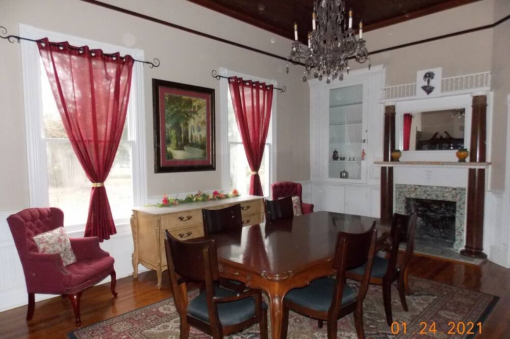 Photo of Livingroom in Batesburg-Leesville