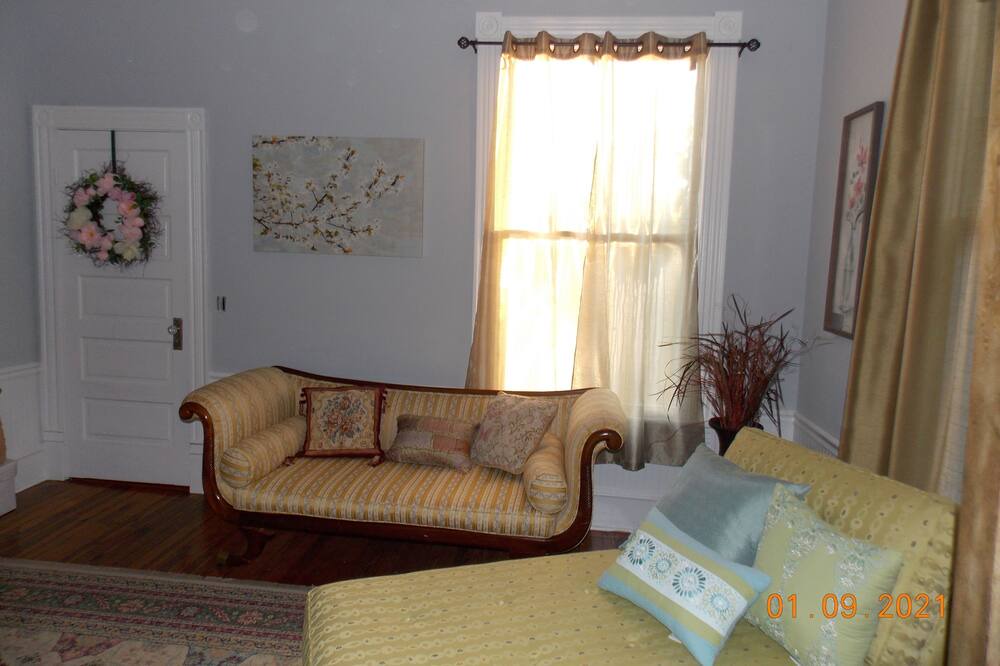 Photo of Bedroom in Batesburg-Leesville