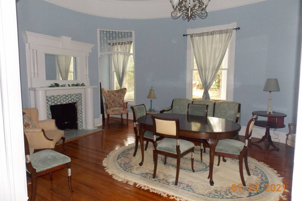 Photo of Bedroom in Batesburg-Leesville