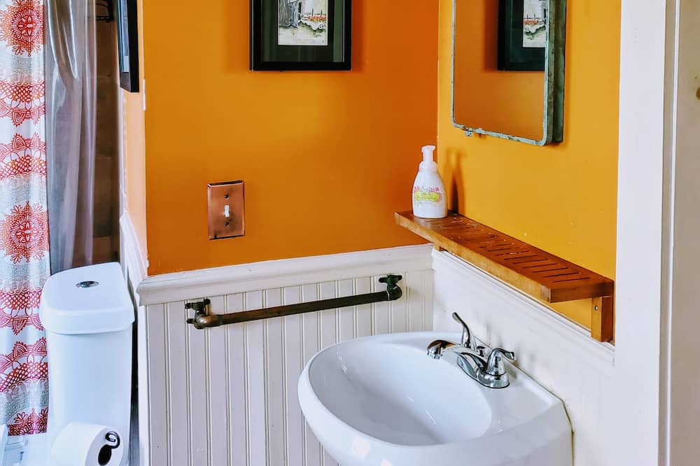 Photo of Bathroom in Madison County