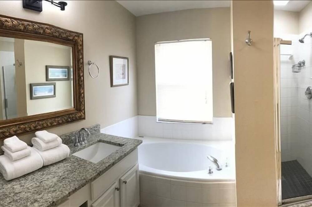 Photo of Bathroom in Westridge