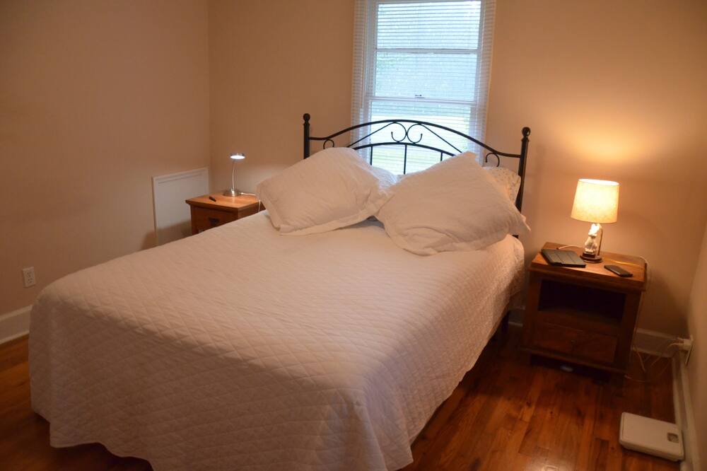 Photo of Bedroom in Aiken